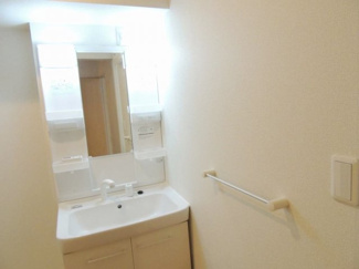 【洗面所】 | コリーナ木田余Ⅰ | コンパクトで使いやすい洗面所