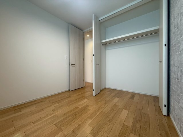 いの町枝川　未入居戸建の洋室|大きなクローゼット付きで収納力◎お部屋もスッキリ広々！