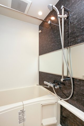 サヴォイ ラ・サブリエール　12階の浴室|別号室のものです。現状優先になります。