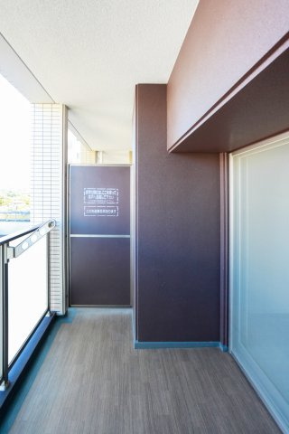 サヴォイ ラ・サブリエール　12階のバルコニー|別号室のものです。現状優先になります。