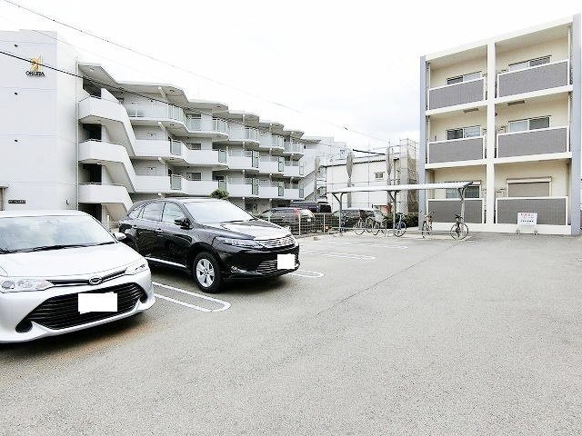 グラン　ブルの駐車場