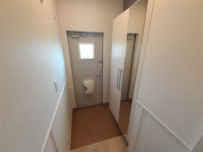 【玄関】 | ザ・ビレッジグリーン飾東 | 毎日通る玄関はこちらです