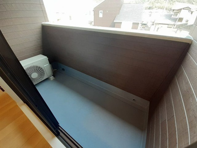 【バルコニー】 | リヴィエール・デュアルＢ | 外からの目が気にならないバルコニーで洗濯物が干せます