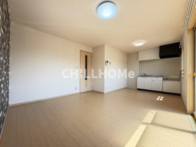 クレストコート　Ａ/Ｂの居間・リビング|他社様掲載物件もまとめてご紹介、ご案内可能です(^^)/