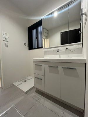 【洗面所】 | 杉並区南荻窪二丁目戸建 | 洗面所です