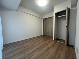 【洋室】 | ライオンズマンション中野弥生町 | 広々とした洋室です