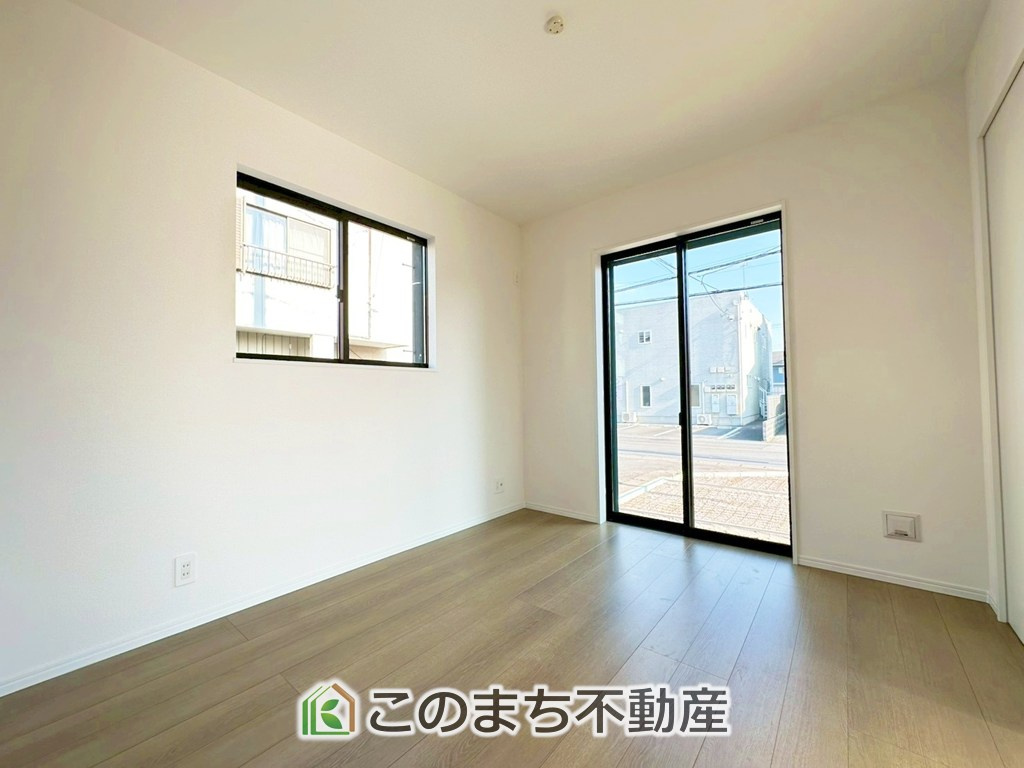 ハートフルタウン宇都宮市若草5丁目2698番の洋室|大切なプライベート空間は、趣味に合わせて使って頂けるようシンプルに仕上げてあります。
