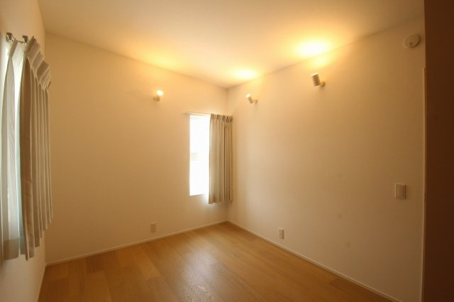 南国市篠原　新築戸建の洋室|2Ｆ　北西の部屋　6.0帖