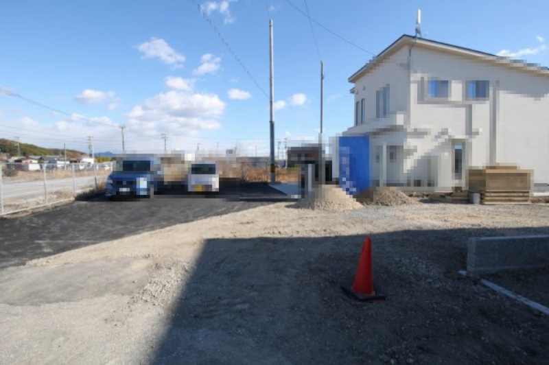 南国市篠原　新築戸建の前面道路含む現地写真