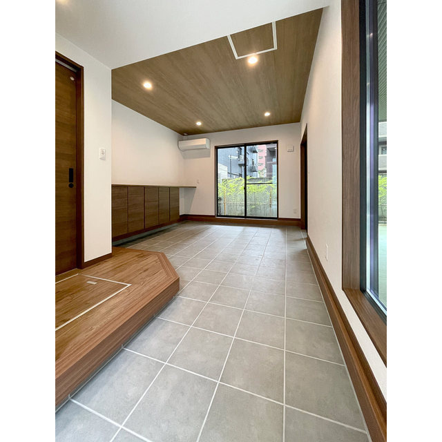 ミッドレジデ室見のロビー