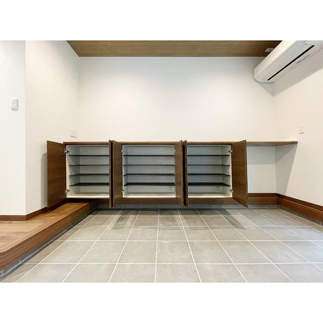 ミッドレジデ室見のロビー