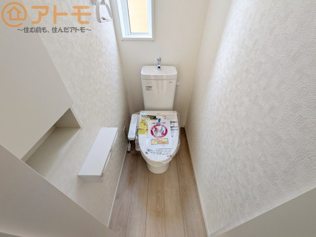 【トイレ】 | 葵区古庄第4　新築戸建　5号棟 | 窓もあって換気もしっかりできる清潔感のあるトイレです♪