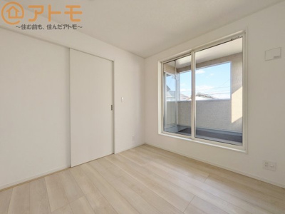 【寝室】 | 葵区古庄第4　新築戸建　5号棟 | 毎日すごす部屋の広さや陽当りも気になるポイントですね！現地で体感してみてください♪