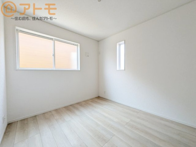 【子供部屋】 | 葵区古庄第4　新築戸建　5号棟 | 壁と床がシンプルな色合いだからこそ自分だけの空間を作れます♪お部屋作りのイメージは順調でしょうか♪