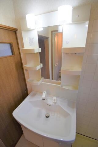 川崎市多摩区中野島１丁目のテラスの洗面所