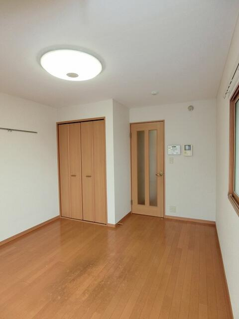 川崎市多摩区宿河原７丁目の賃貸マンションの洋室