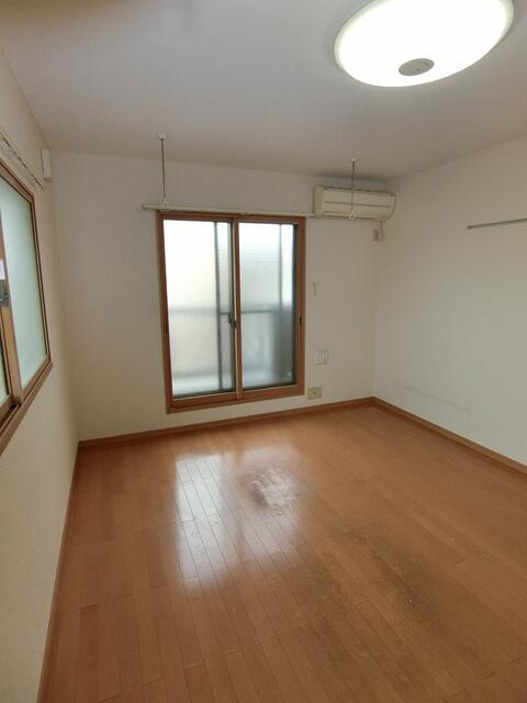 川崎市多摩区宿河原７丁目の賃貸マンションの居間・リビング