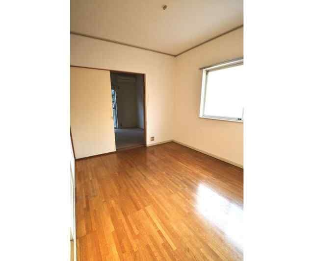 エステート３３の居間・リビング