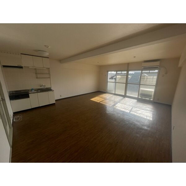 KIソシア Iのロビー