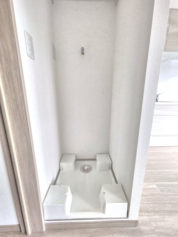 谷原ハイツ　西武池袋線　石神井公園のランドリースペース|室内に洗濯機置場があるのは、当たり前の様で当たり前じゃないプラス要素になります。