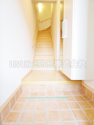 ポム・ド・テールグランＢの玄関