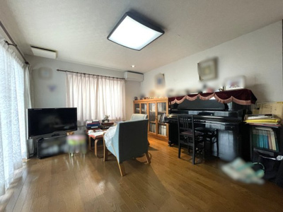 【居間・リビング】 | 山形市大字松原　中古戸建