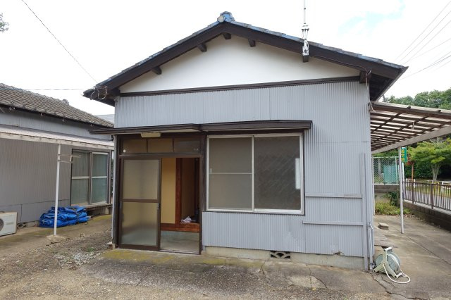 山中住宅のエントランス