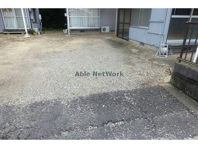 山中住宅の駐車場|駐車場