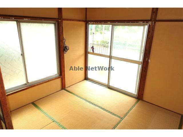 山中住宅の居間・リビング|和室４．５帖