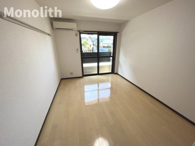 フジパレスグランマルシェBの居間・リビング