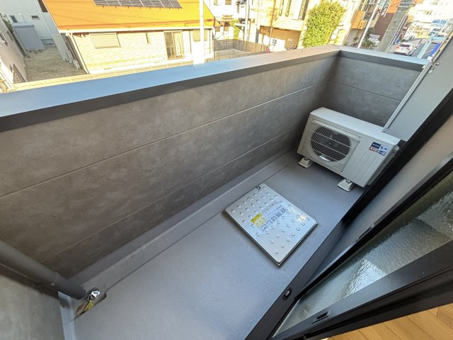 Ｃｈｅｒｉｍ並木のバルコニー