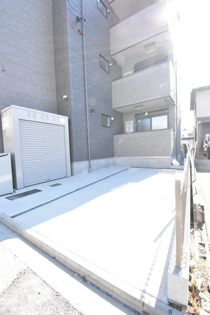 Ｃｈｅｒｉｍ並木の駐車場