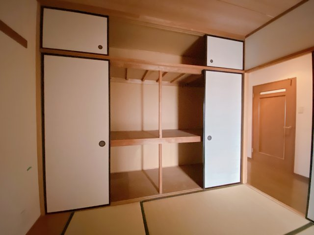 常滑市大野町2丁目　ボナール大野の和室|和室押入れ