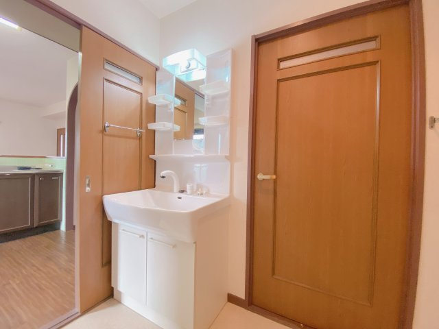 常滑市大野町2丁目　ボナール大野の独立洗面台