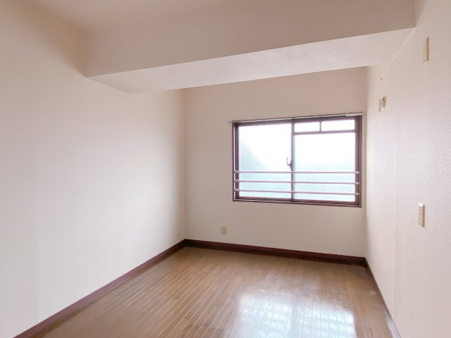 常滑市大野町2丁目　ボナール大野の洋室|6.1帖