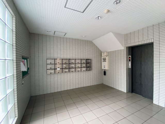 常滑市大野町2丁目　ボナール大野のエントランス