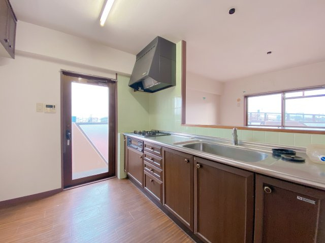 常滑市大野町2丁目　ボナール大野のキッチン