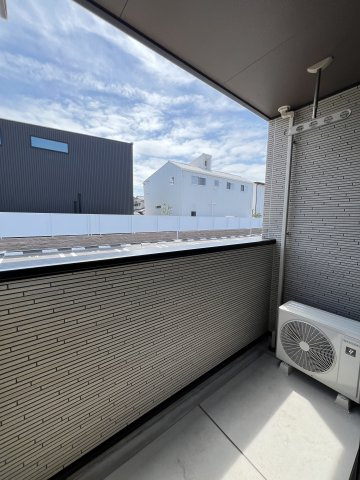 ホワイトベリーのバルコニー