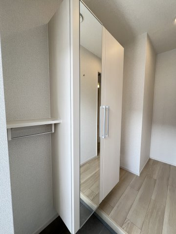 ホワイトベリーの玄関