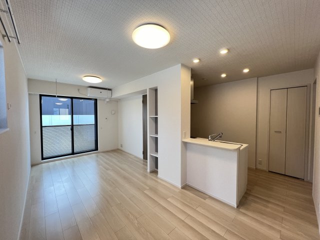 ホワイトベリーの居間・リビング