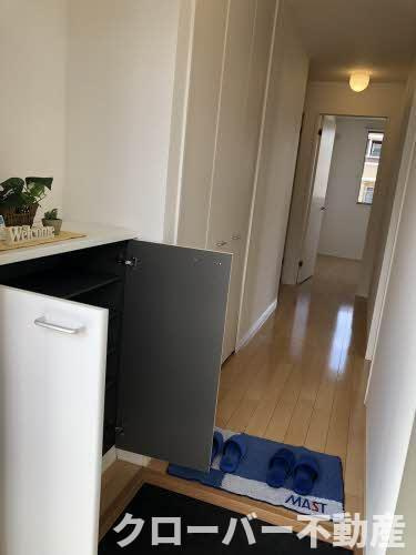 シャーメゾンS C棟の玄関