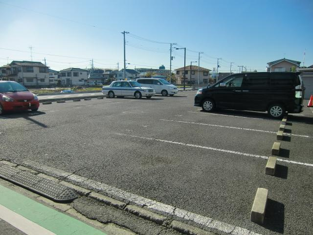 プリムローズ若海の駐車場
