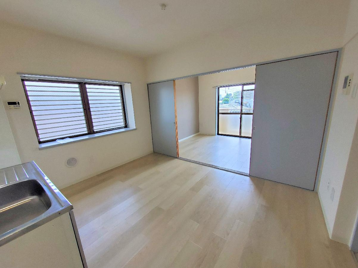 プリムローズ若海の居間・リビング