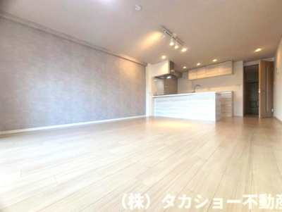 【居間・リビング】 | 702号室