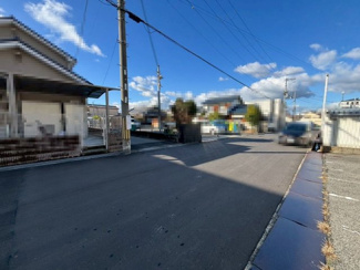 【前面道路含む現地写真】 | 鳳西町３丁　売土地