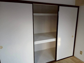 たっぷりとした収納スペースです