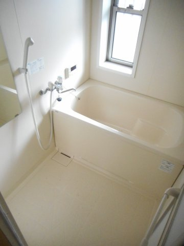 ゆったり過ごせるお風呂です