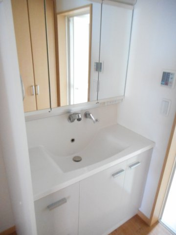 忙しい朝には欠かせない洗面所です