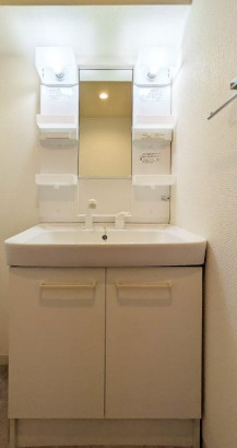 秋山ビルの洗面所