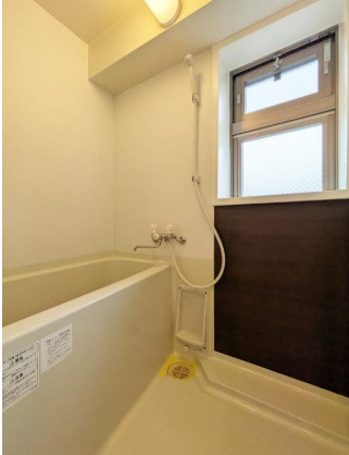 秋山ビルの浴室